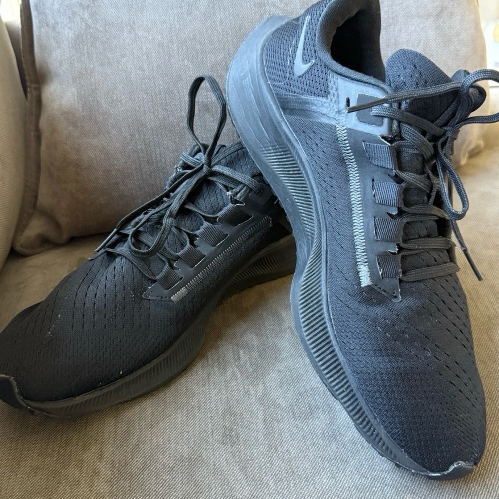 Nike Downshifter 11 Men’s Running Shoes Black Size 10.5